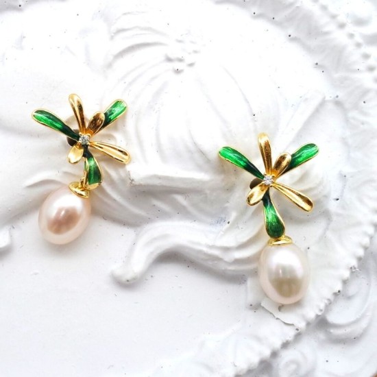 Enamel Craft Coconut Oval Pearl Stud Earrings