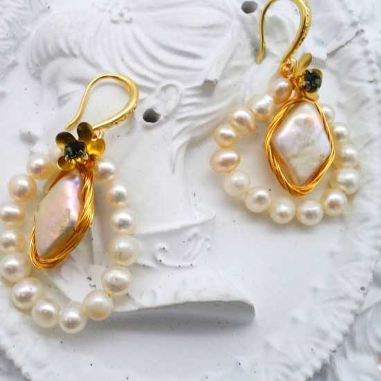 Filigree Baroque Pearl Hoop Earrings