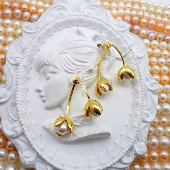 Golden Branch Bud Oval Pearl Stud Earrings