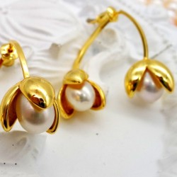 Golden Branch Bud Oval Pearl Stud Earrings