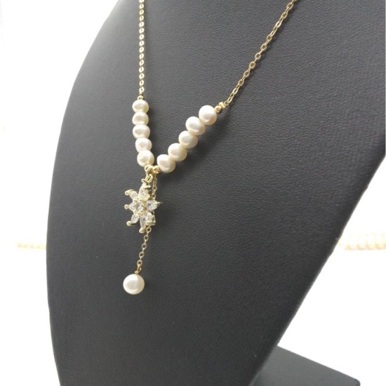 Natural Baroque Pearl Zircon Snowflake Clavicle Chain