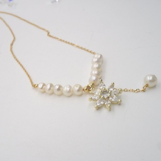 Natural Baroque Pearl Zircon Snowflake Clavicle Chain