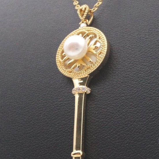 Copper Gold Plated Coquilles Pearl Key Pendant Necklace