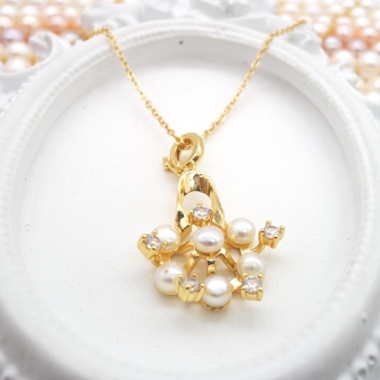 Jeweled Natural Freshwater Flat Round Pearl Set With Rhinestones Luxury Live Buckle K Gold Pendant Necklace